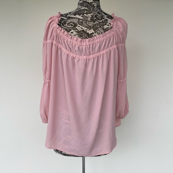 Elegant Pink Women's Top - Picture 2 of 3